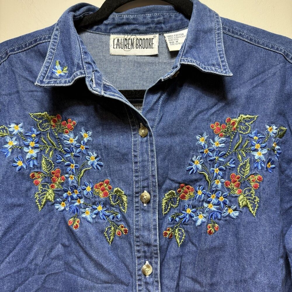 Vintage Embroidered Denim Button Up Sz M Floral Grandmacore Cottage Cabin Fairy